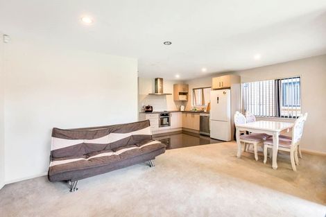 Photo of property in 70d Glengarry Road, Glen Eden, Auckland, 0602