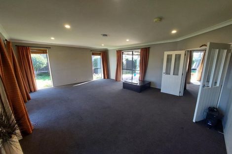 Photo of property in 54 Limes Avenue, Parklands, Christchurch, 8083