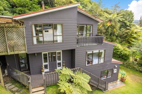 Photo of property in 14 Westhaven Drive, Tawa, Wellington, 5028