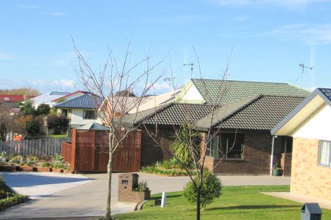 Photo of property in 15 Glenburn Place, Nawton, Hamilton, 3200