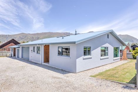 Photo of property in 181 Aubrey Road, Wanaka, 9305