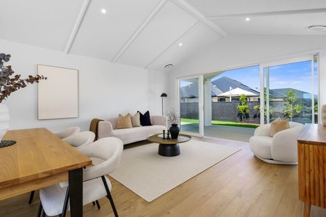 Photo of property in 11 Rose Leigh Drive, Cambridge, 3434