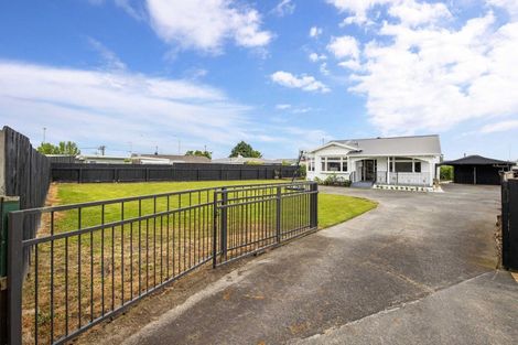 Photo of property in 2 Alma Place, Milson, Palmerston North, 4414