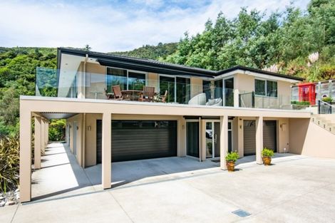 Photo of property in 26 Russell Street, Picton, 7220