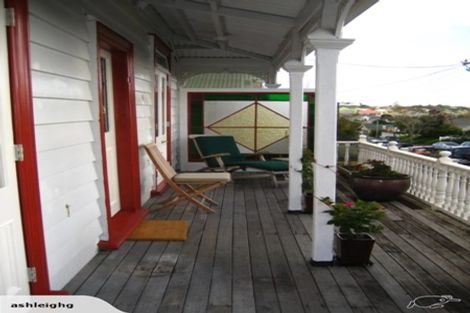 Photo of property in 9 Hastings Parade, Devonport, Auckland, 0624