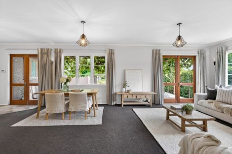 Photo of property in 913 Lawrence Street, Akina, Hastings, 4122