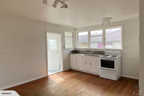 Photo of property in 16 Kakapo Place, Papatoetoe, Auckland, 2025