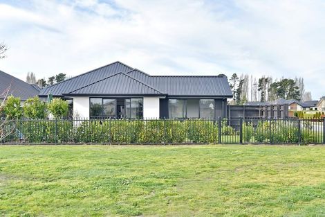 Photo of property in 41a Taiore Crescent, Marshland, Christchurch, 8083