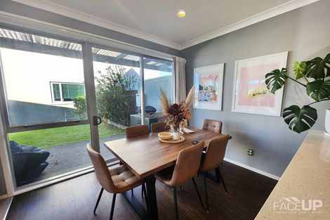 Photo of property in 7n Clearwater Cove, West Harbour, Auckland, 0618