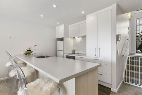 Photo of property in 5/27 The Rigi, Northland, Wellington, 6012