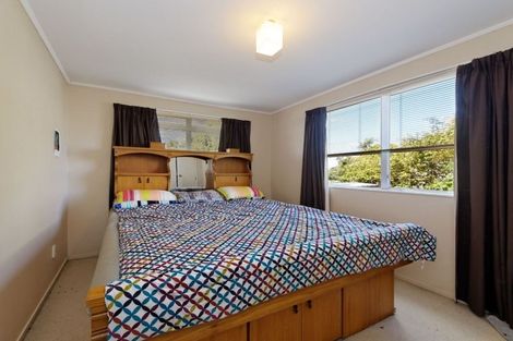 Photo of property in 37 Hassan Drive, Massey, Auckland, 0614