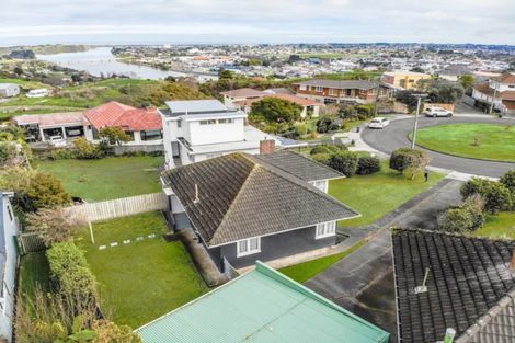 Photo of property in 5 Tower Crescent, Durie Hill, Whanganui, 4500