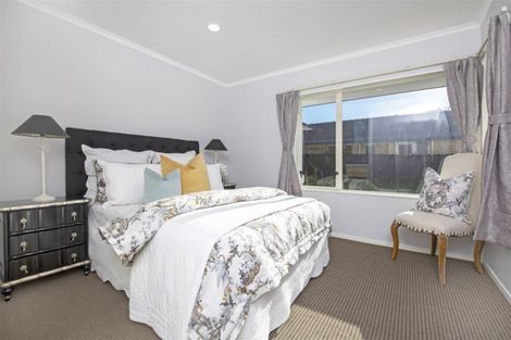 Photo of property in 9 Camerton Close, Northpark, Auckland, 2013