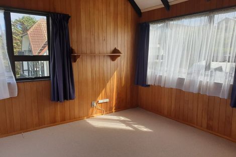 Photo of property in 9 Eleanor Place, Blockhouse Bay, Auckland, 0600