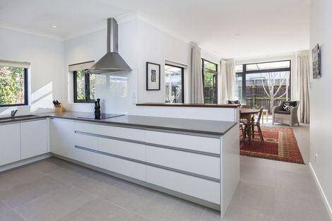 Photo of property in 9 Bretts Road, St Albans, Christchurch, 8052