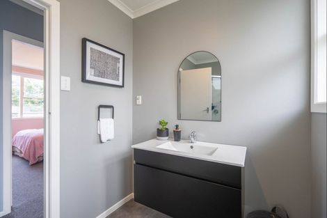 Photo of property in 16 Kaka Road, Raumati Beach, Paraparaumu, 5032