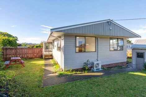 Photo of property in 43 Fisher Terrace, Te Kamo, Whangarei, 0112