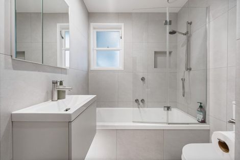 Photo of property in 17 Poto Street, Te Atatu South, Auckland, 0610