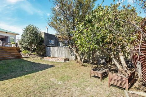 Photo of property in 190 Coutts Street, Rongotai, Wellington, 6022