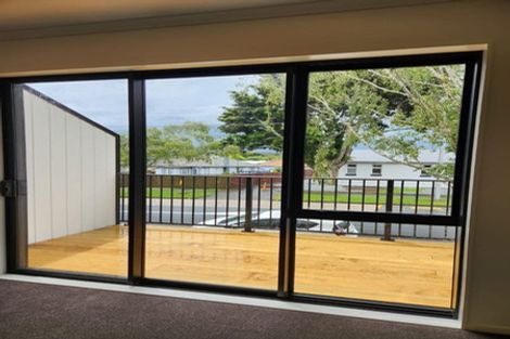 Photo of property in 2/16 Russell Road, Manurewa, Auckland, 2102