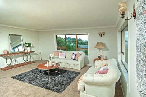 Photo of property in 254a East Coast Road, Forrest Hill, Auckland, 0620