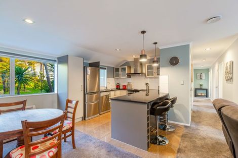 Photo of property in 12 Nirmal Place, Sunnyvale, Auckland, 0612