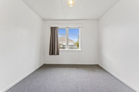 Photo of property in 20 Winchester Street, Levin, 5510