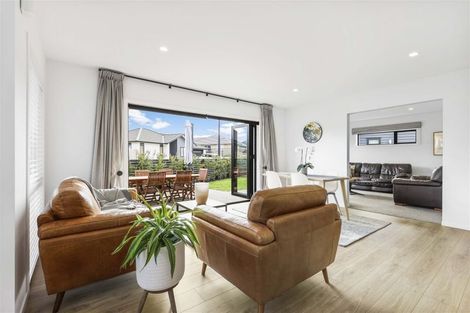 Photo of property in 19 Faber Place, Rototuna North, Hamilton, 3210