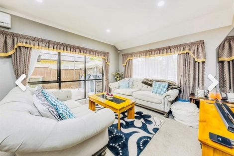 Photo of property in 1 Seresin Crescent, Flat Bush, Auckland, 2016