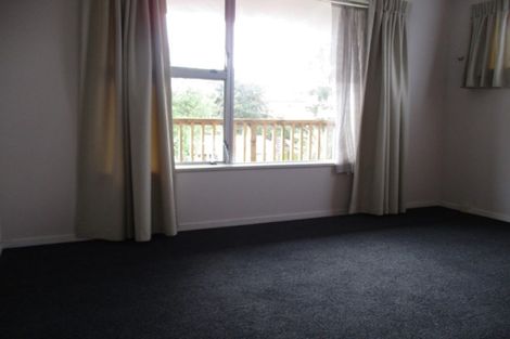 Photo of property in 98 Gossamer Drive, Pakuranga Heights, Auckland, 2010