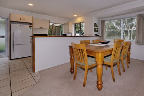 Photo of property in 2/28a Godley Road, Green Bay, Auckland, 0604