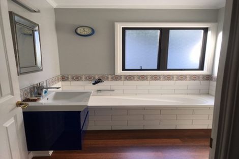 Photo of property in 166a Aro Street, Aro Valley, Wellington, 6021