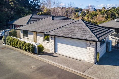 Photo of property in 6 Mooring Close, Whitby, Porirua, 5024