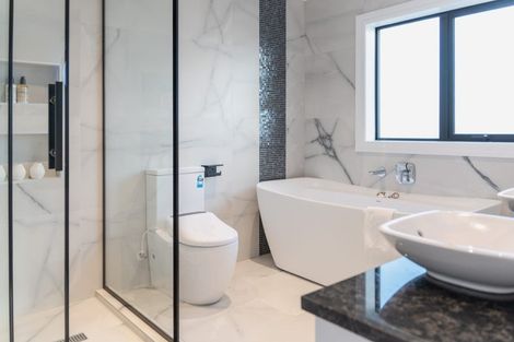 Photo of property in 10b Stratford Avenue, Milford, Auckland, 0620