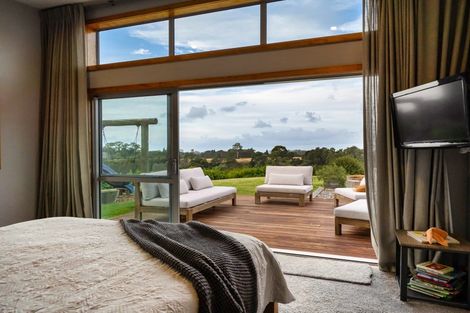 Photo of property in 33 Hakao Road, Minden, Tauranga, 3171