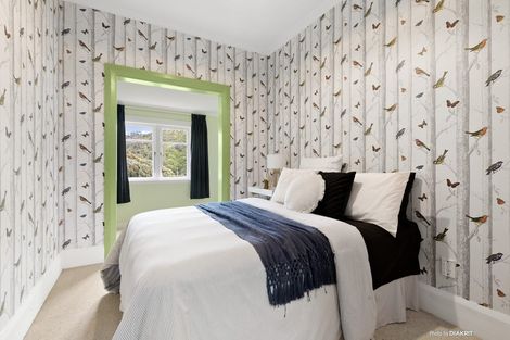 Photo of property in 54 Moana Road, Kelburn, Wellington, 6012