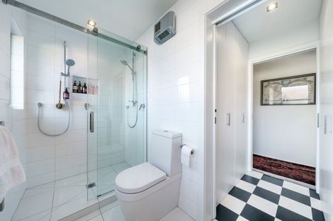 Photo of property in 201 Beacon Point Road, Wanaka, 9305