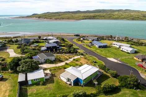 Photo of property in 14 Wainamu Road, Raglan, 3297
