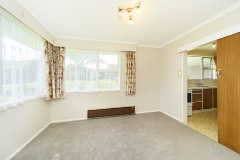 Photo of property in 87 Wikiriwhi Crescent, Awapuni, Palmerston North, 4412