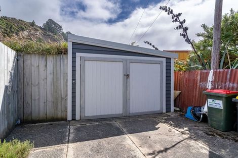 Photo of property in 33 Mihiwaka Road, Long Beach, Port Chalmers, 9081
