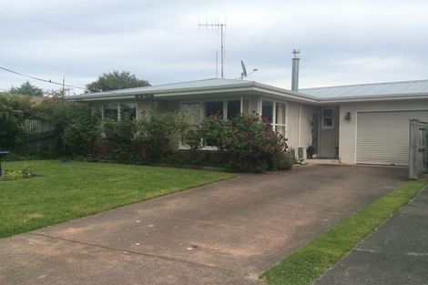 Photo of property in 2 Willow Drive, Taradale, Napier, 4112