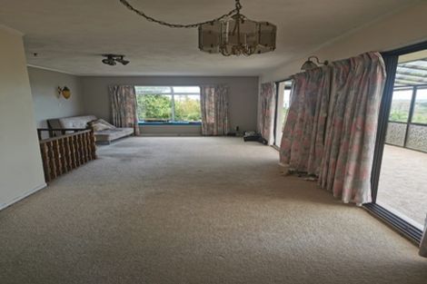 Photo of property in 12 Deuxberry Avenue, Northcote, Auckland, 0627