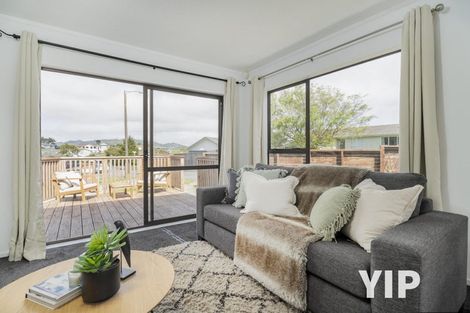 Photo of property in 1/52 Guadeloupe Crescent, Grenada Village, Wellington, 6037