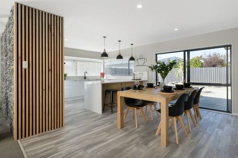 Photo of property in 52 Lotus Avenue, Mount Maunganui, 3116