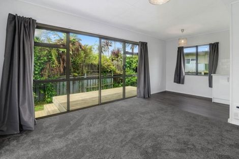 Photo of property in 4a Hannah Road, Hannahs Bay, Rotorua, 3010