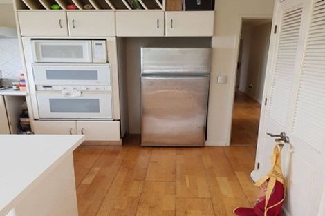 Photo of property in 19 Kennedy Avenue, Forrest Hill, Auckland, 0620