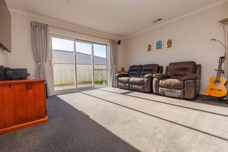 Photo of property in 69 Grenada Drive, Grenada Village, Wellington, 6037