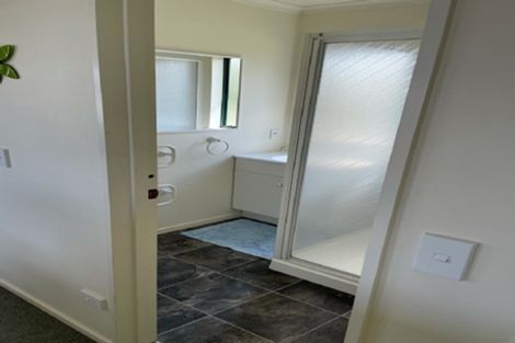 Photo of property in 2/16 Ingle Avenue, Waipahihi, Taupo, 3330