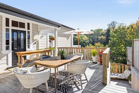 Photo of property in 20 Enfield Road, Hospital Hill, Napier, 4110