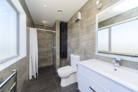 Photo of property in 140 Ruapehu Drive, Fitzherbert, Palmerston North, 4410